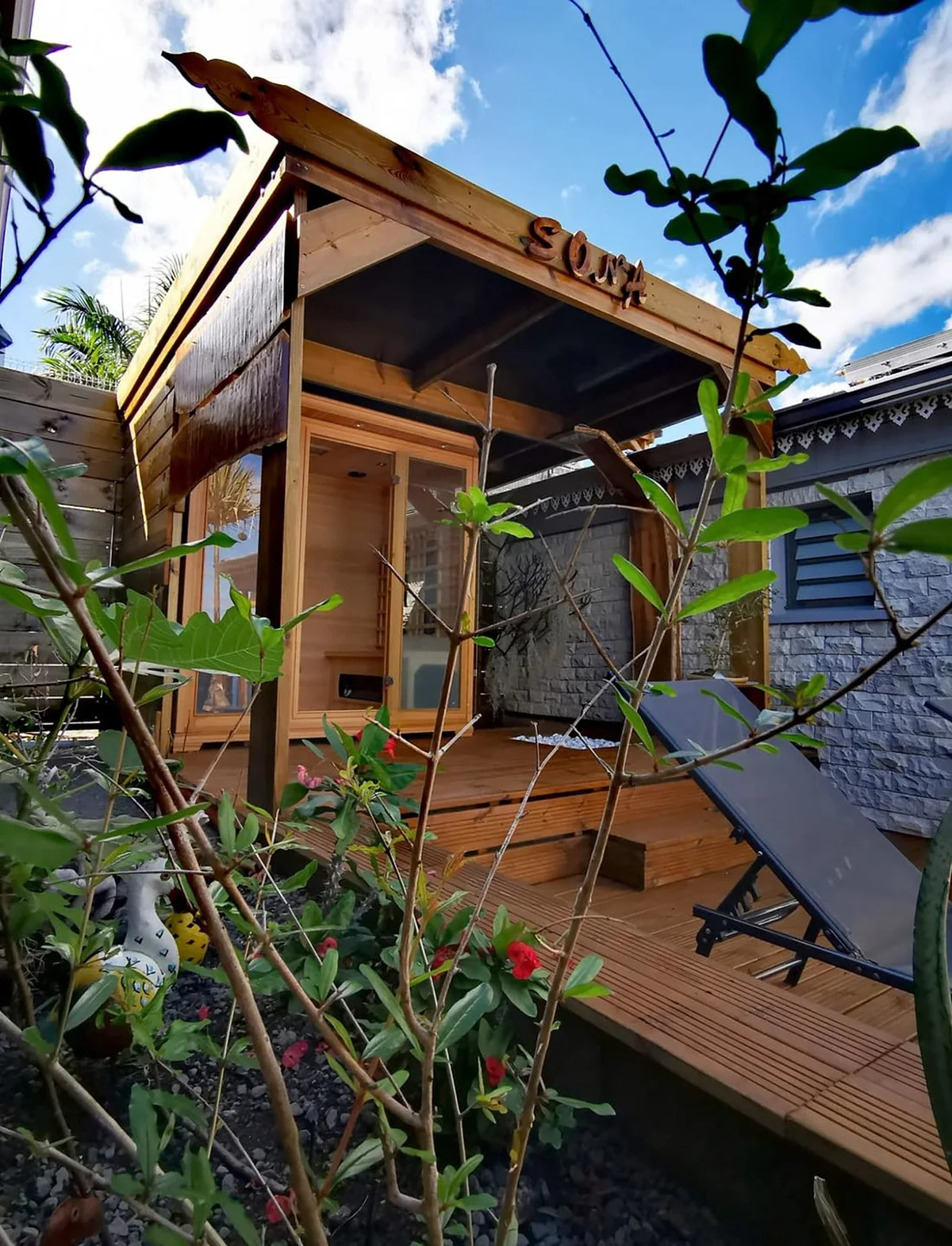 Le sauna du Figuier sur sa terrasse